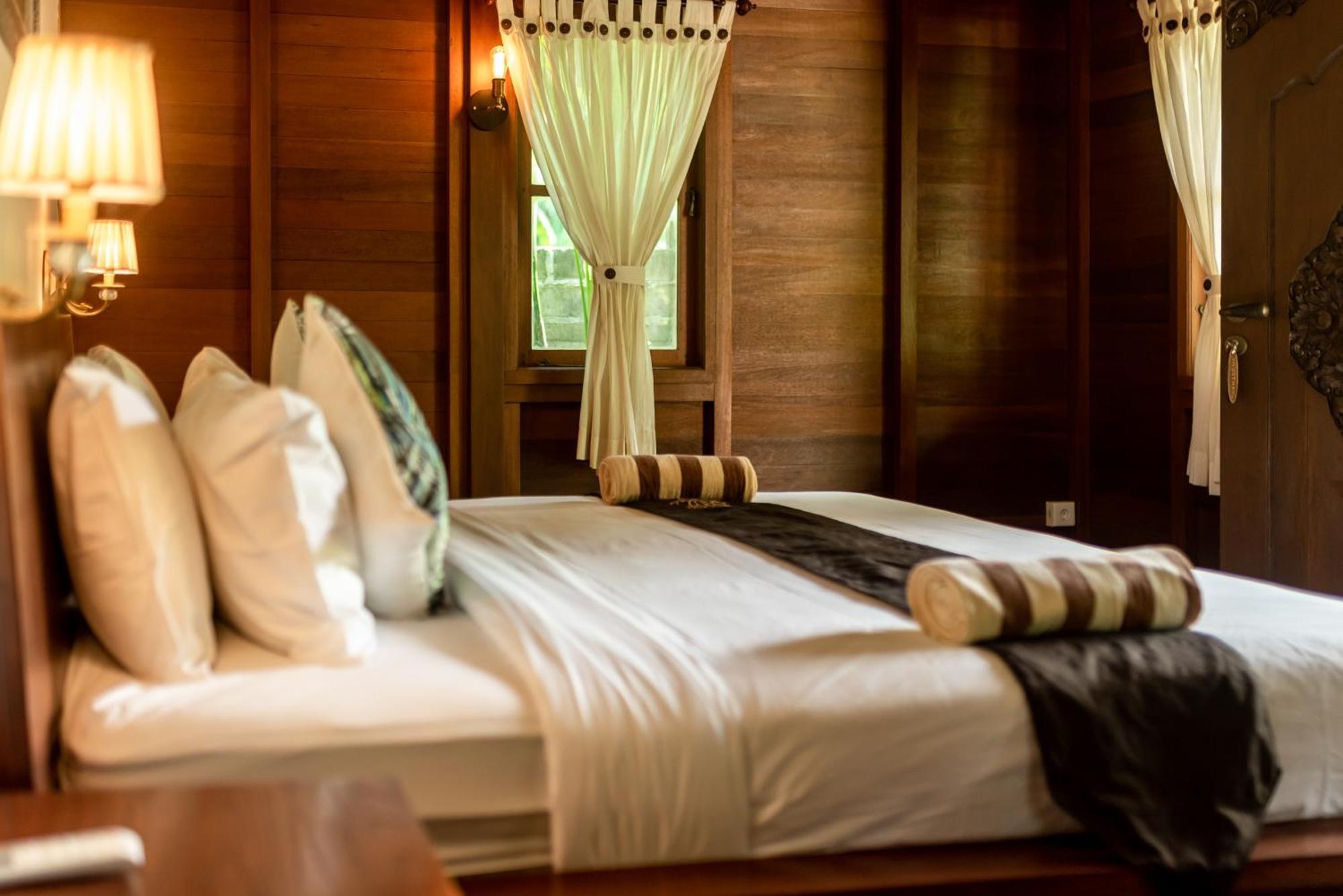 Villa Waturenggong Ubud 部屋 写真